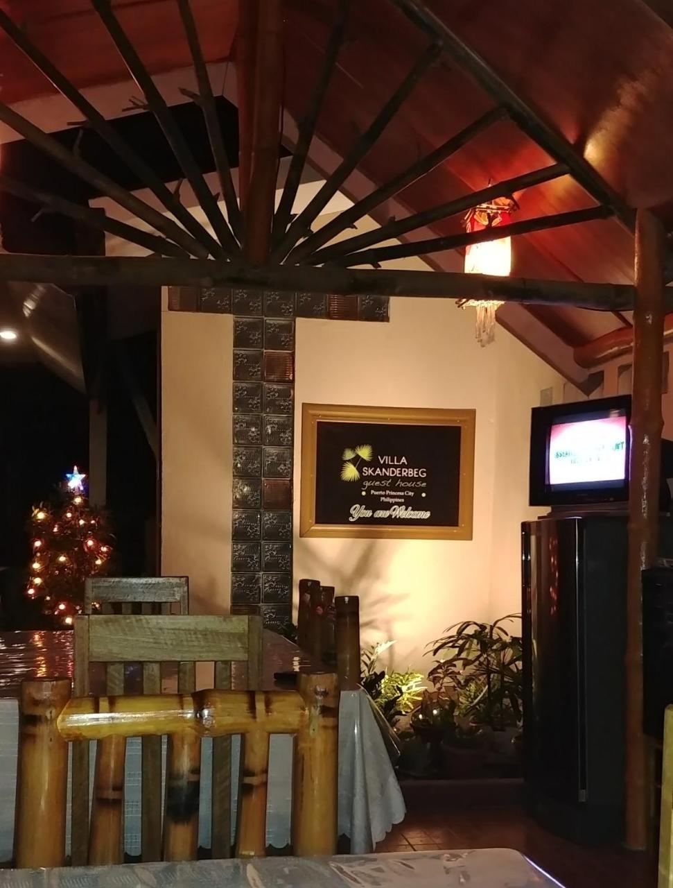 Villa Skanderbeg Guest House Puerto Princesa Buitenkant foto