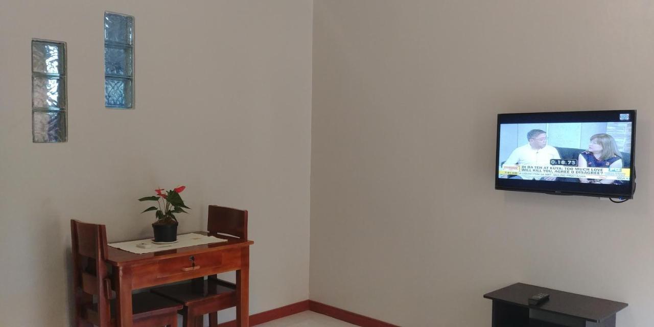 Villa Skanderbeg Guest House Puerto Princesa Kamer foto
