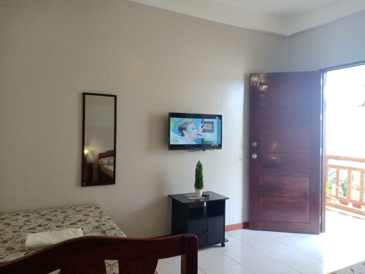 Villa Skanderbeg Guest House Puerto Princesa Buitenkant foto